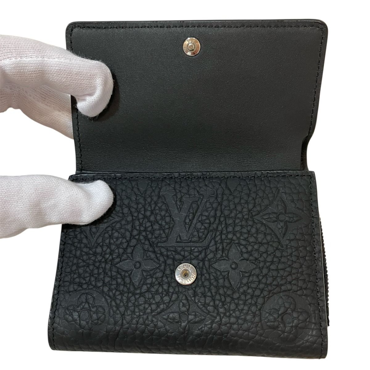 Louis Vuitton Portefeuille Pilot Monogram Taurillon Trifold Wallet — view 8