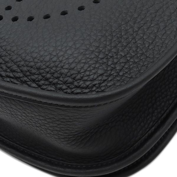 Hermes Shoulder Bag Evelyne 3 PM Taurillon Clemence Black Gold — view 4
