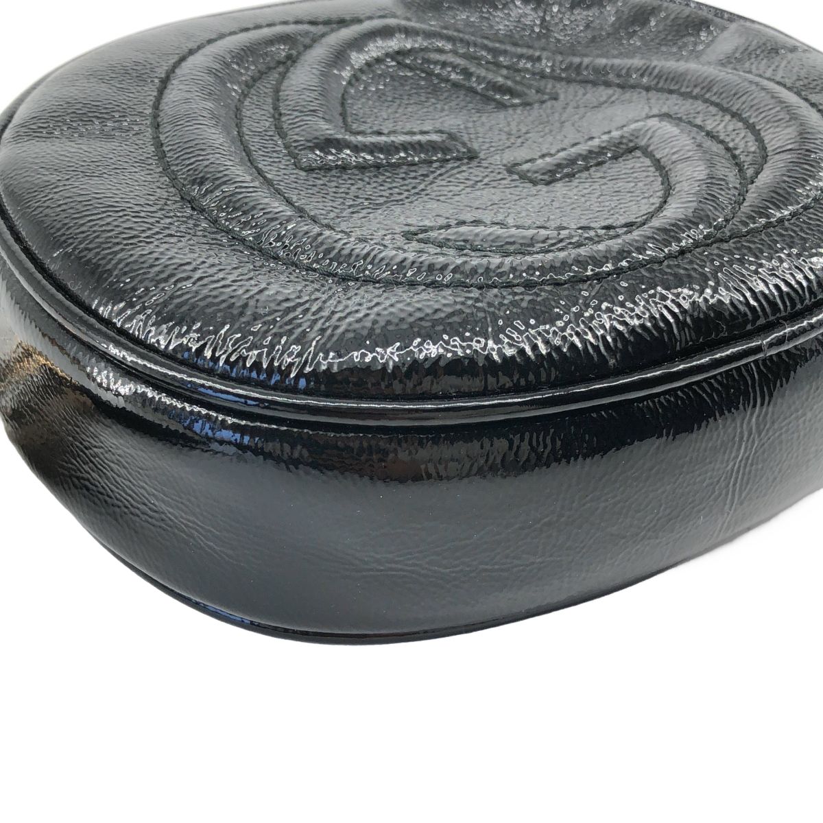 Gucci Interlocking G Patent Leather Circle Chain Shoulder Bag Black — view 8
