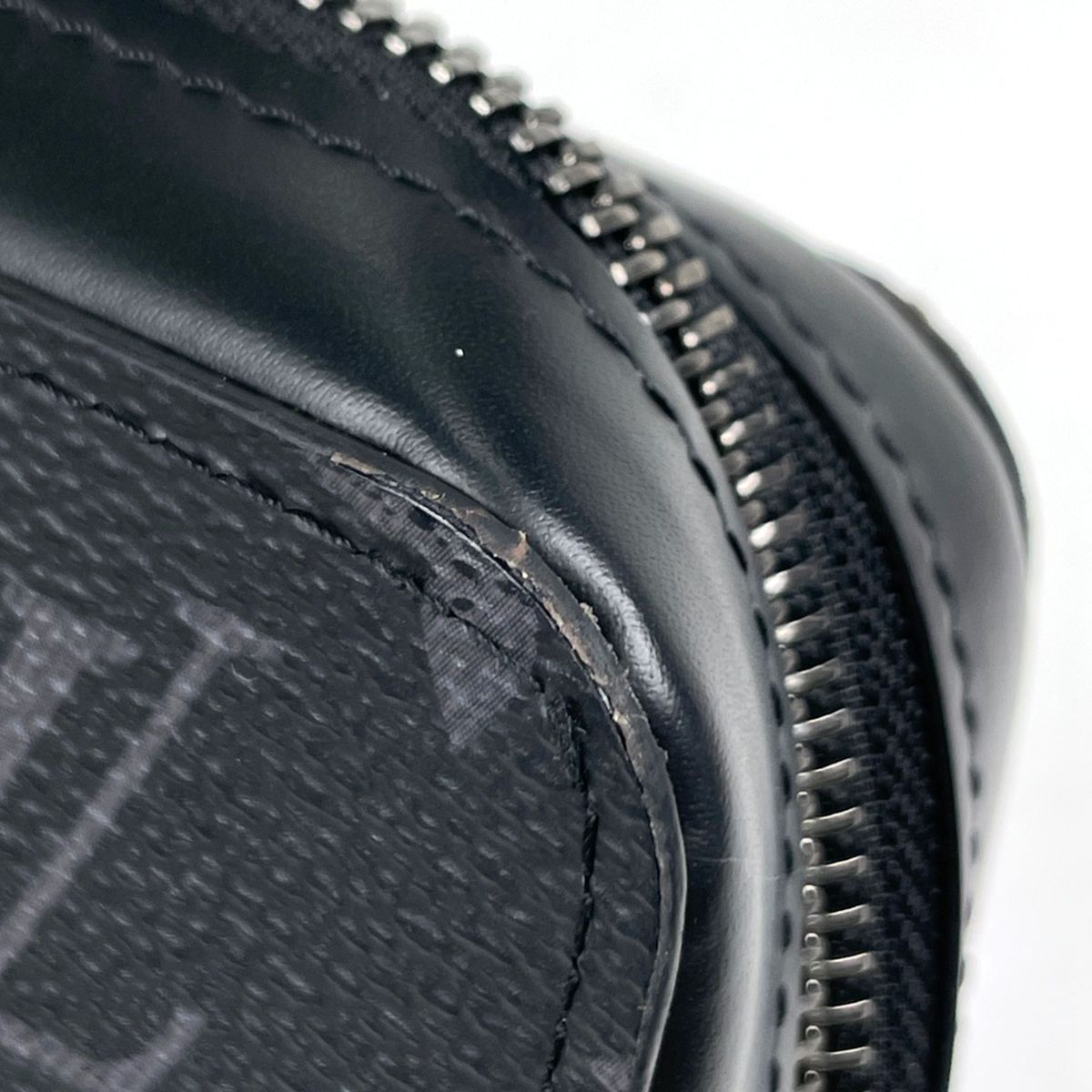 Louis Vuitton Zippy XL Wallet Zip Around Monogram Eclipse Noir — view 3