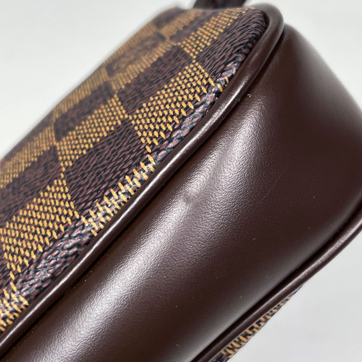 Louis Vuitton Navona Pouch Damier Brown — view 4