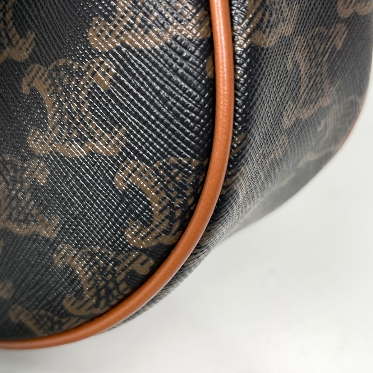 Celine Ava Shoulder Bag Triomphe Black Brown — view 3
