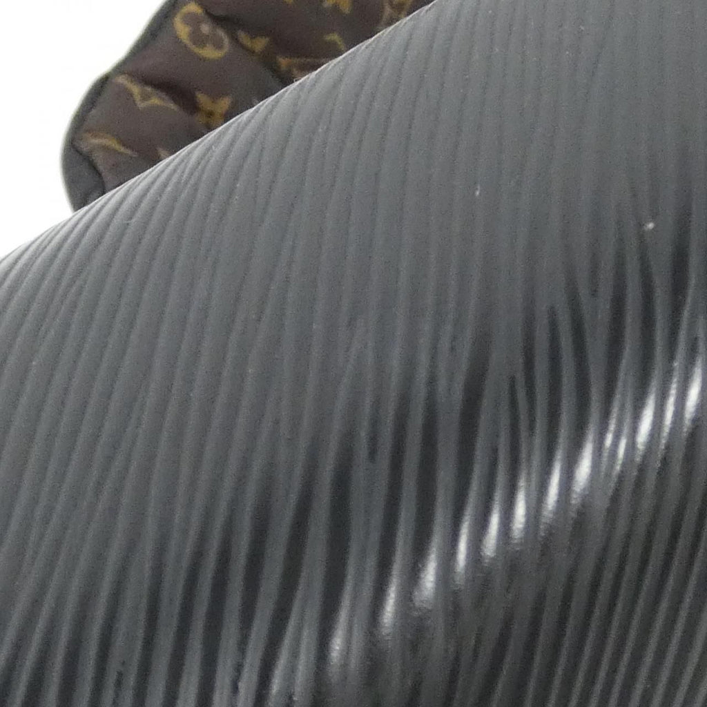 Louis Vuitton Epi Twist MM Shoulder Bag — view 7