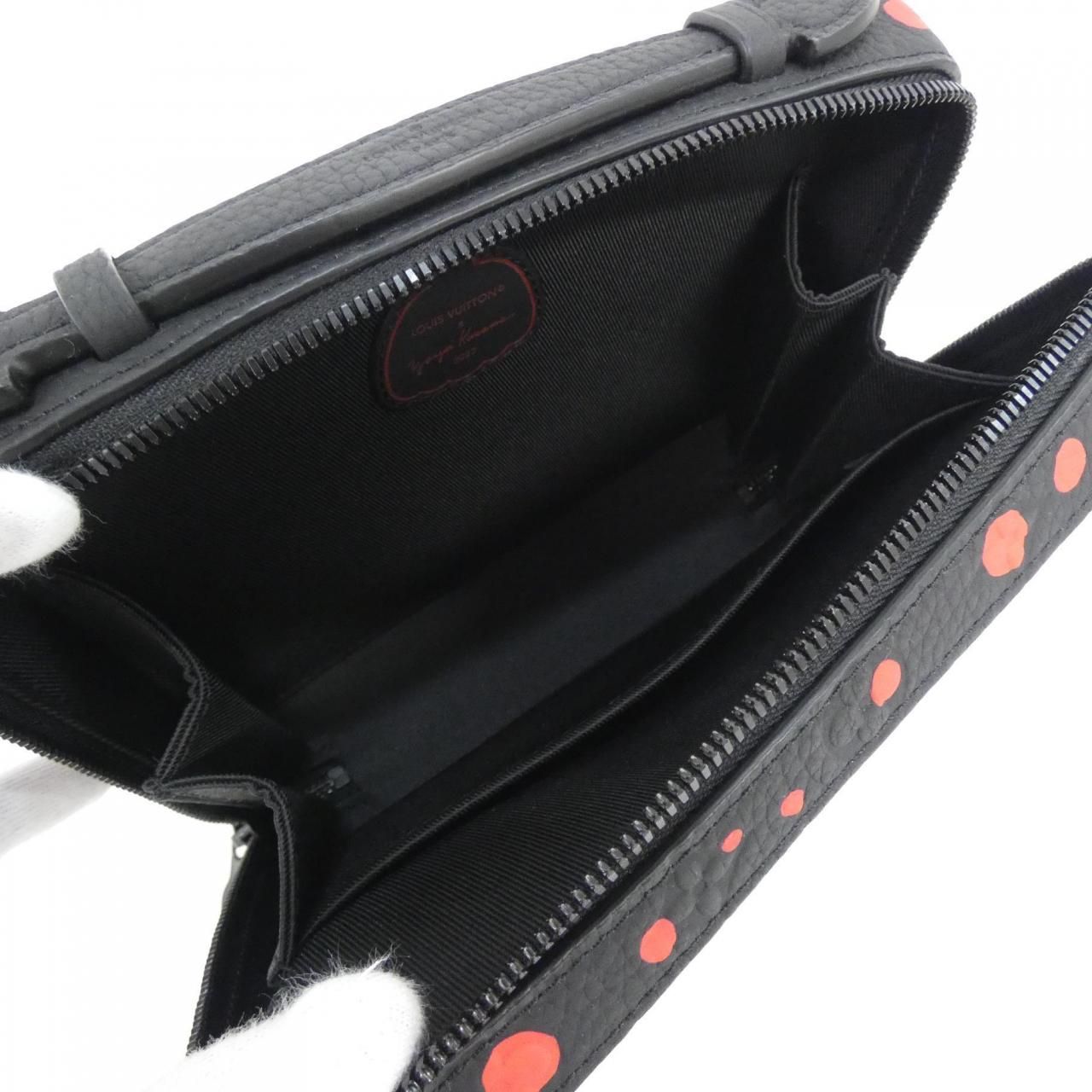 Louis Vuitton Taurillon Monogram Handle Soft Trunk — view 5