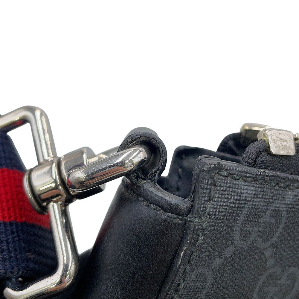 Gucci Shoulder Bag GG Supreme Small Black — view 6
