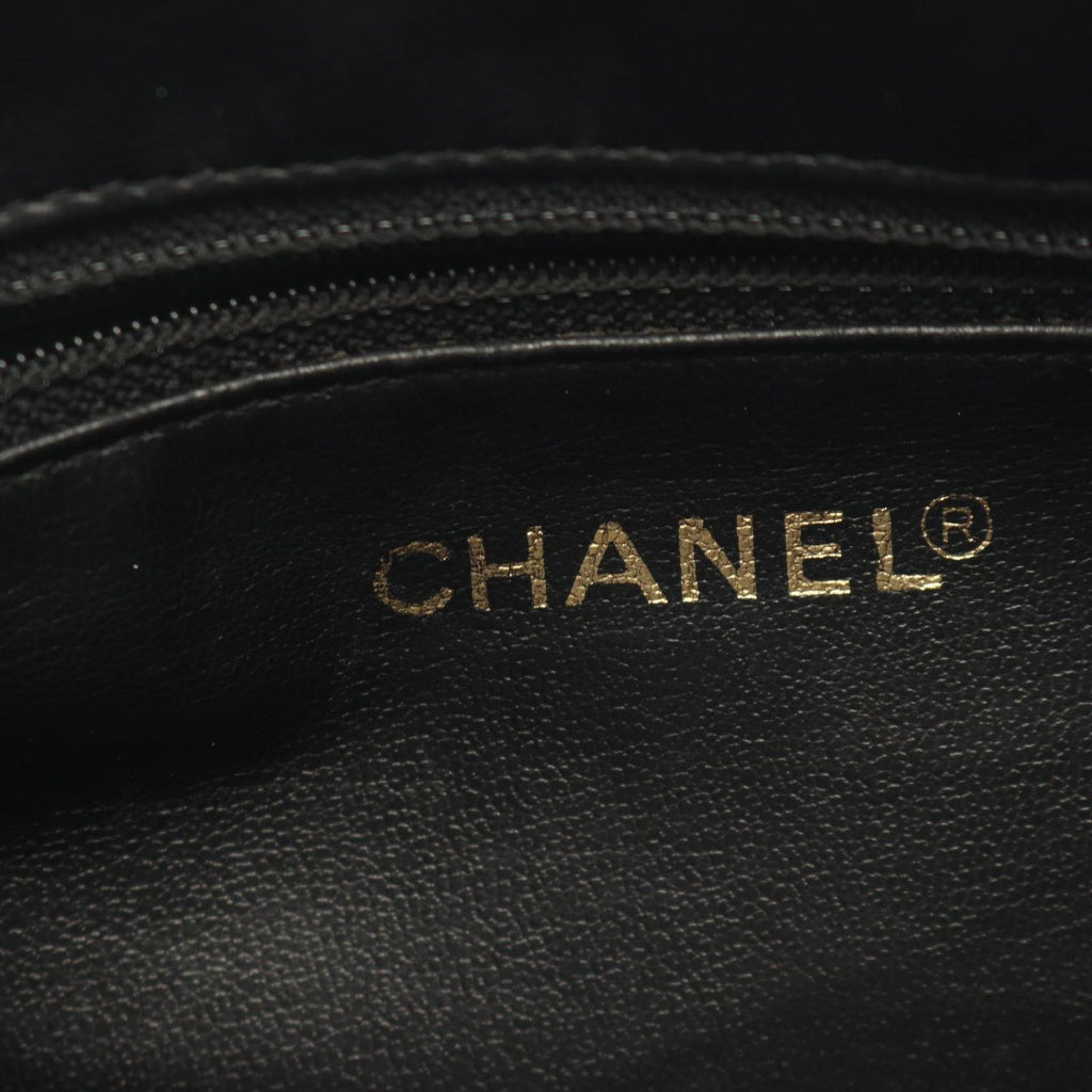 Chanel Tote CC Logo Black Lambskin Shoulder Bag — view 4