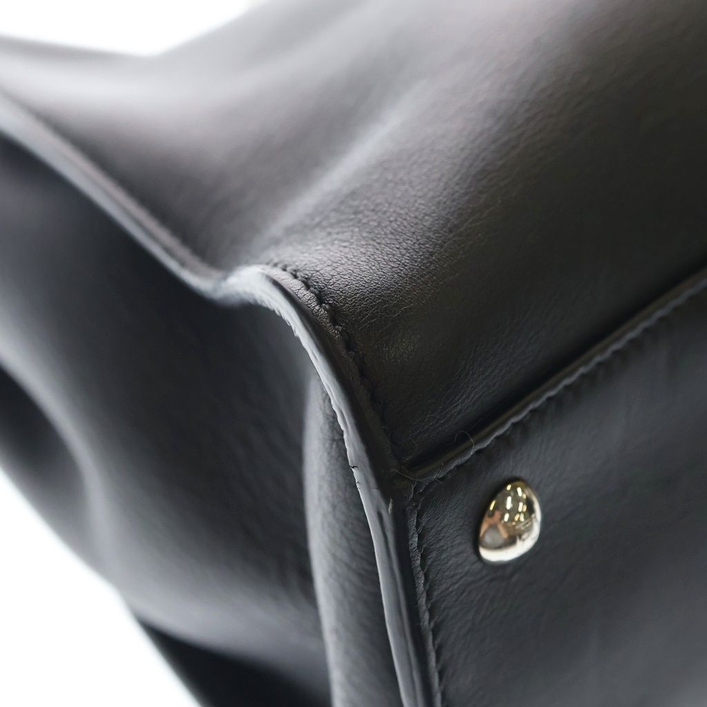 Fendi Peekaboo Regular Selleria Leather 2-Way Shoulder Bag Black — view 5