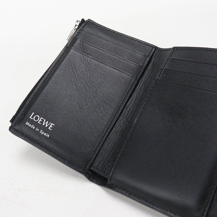Loewe Vertical Wallet Small Pebble Trifold Mini Grain Calfskin — view 5