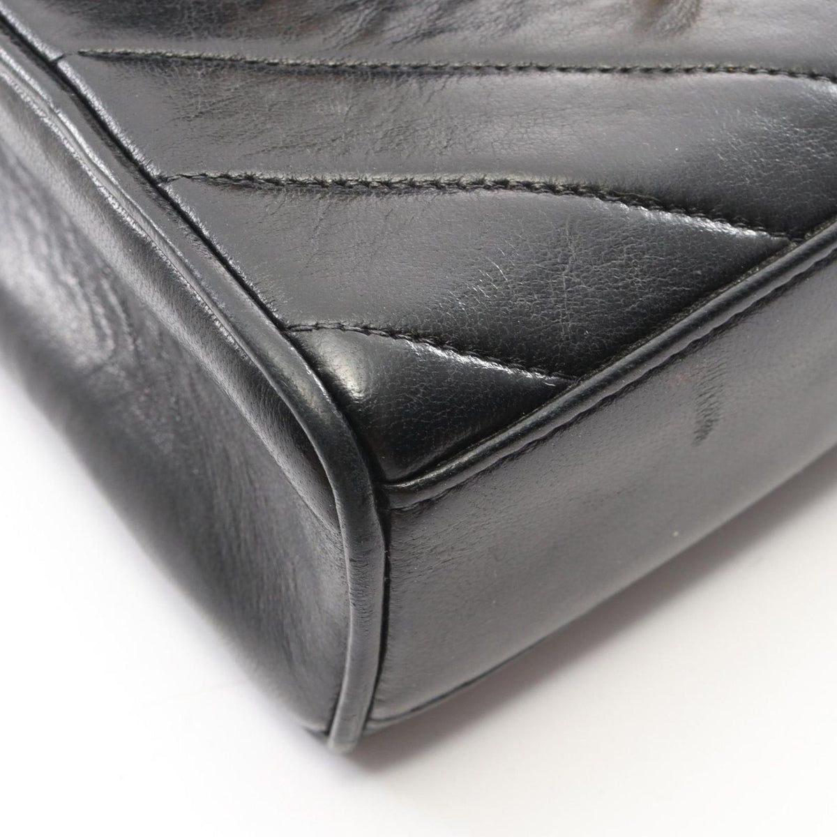 Chanel Shoulder Bag Stitch Black Lambskin Chevron Mini — view 7