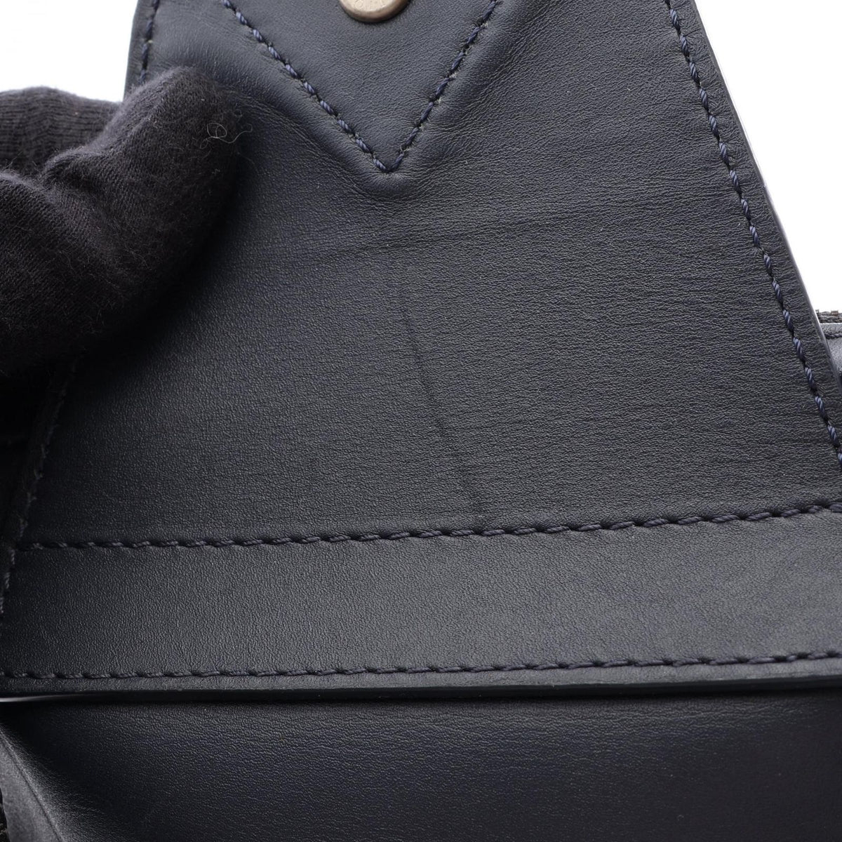 Louis Vuitton Waist Bag Damier Infini Navy Leather Avenue — view 8