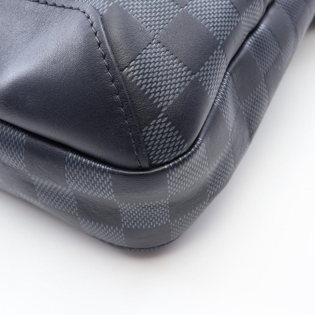 Louis Vuitton Waist Bag Damier Infini Navy Leather Avenue — view 5