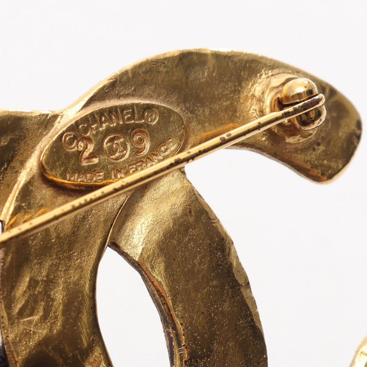 Chanel Brooch CC Logo — view 4