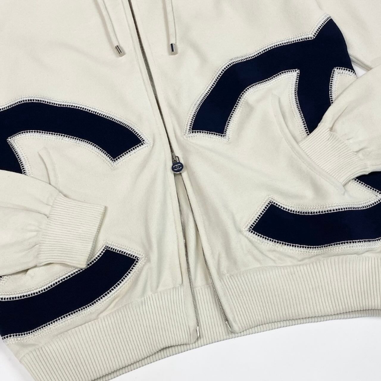 Chanel CC Logo Double Zip Hoodie Big Polyester Viscose — view 5