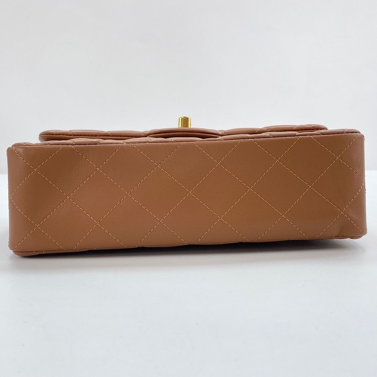 Chanel Shoulder Bag Quilted 23 — view 7