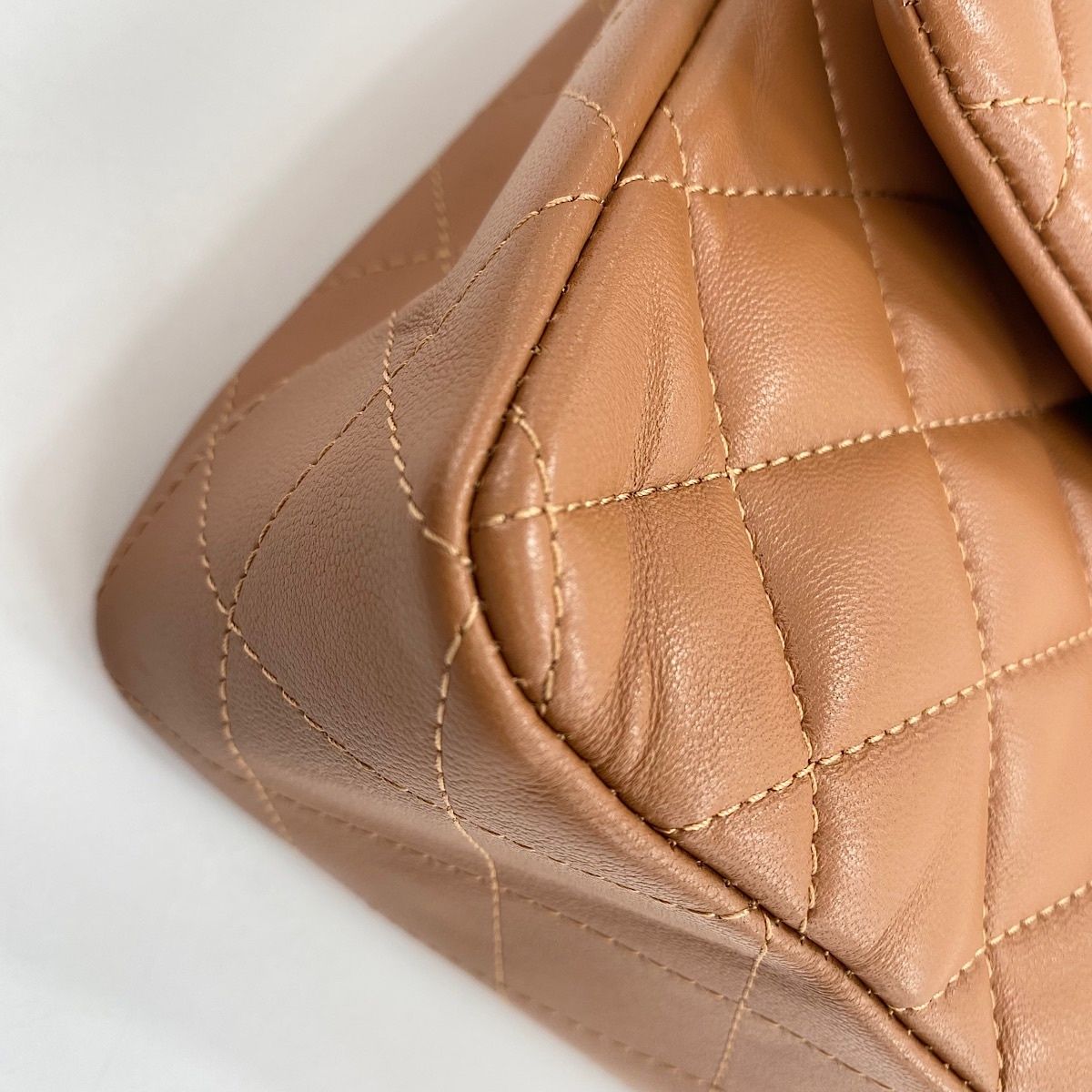 Chanel Shoulder Bag Quilted 23 — view 8