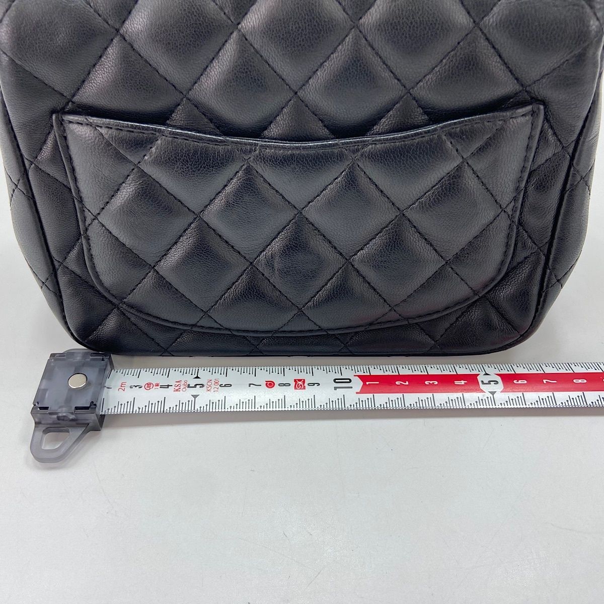 Chanel Shoulder Bag Quilted — view 4