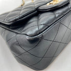Chanel Shoulder Bag Quilted — view 8
