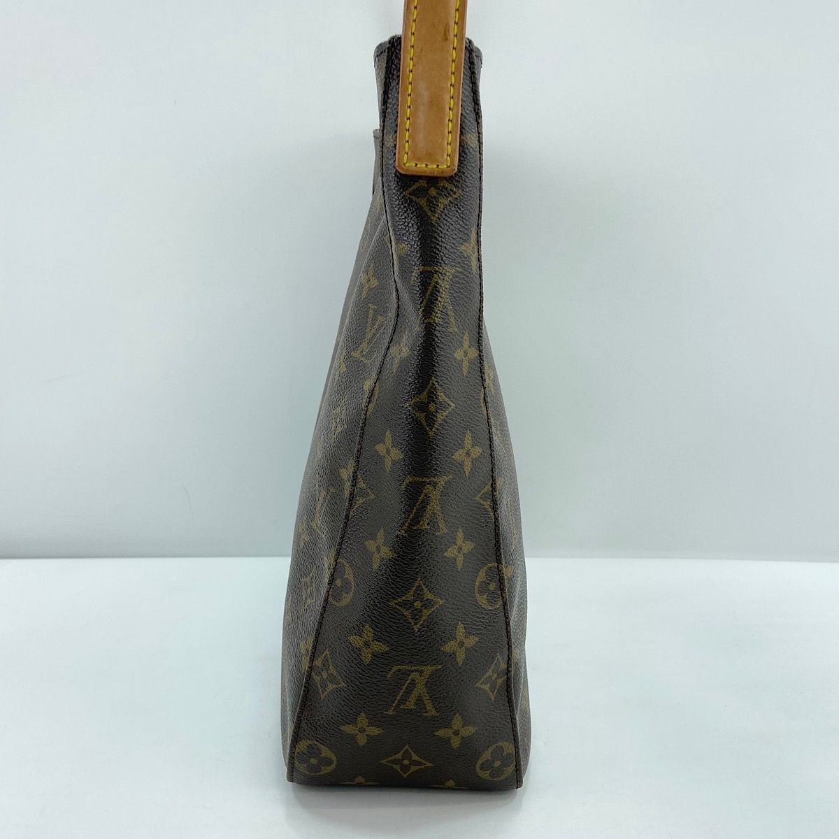 Louis Vuitton Handbag Looping GM — view 5
