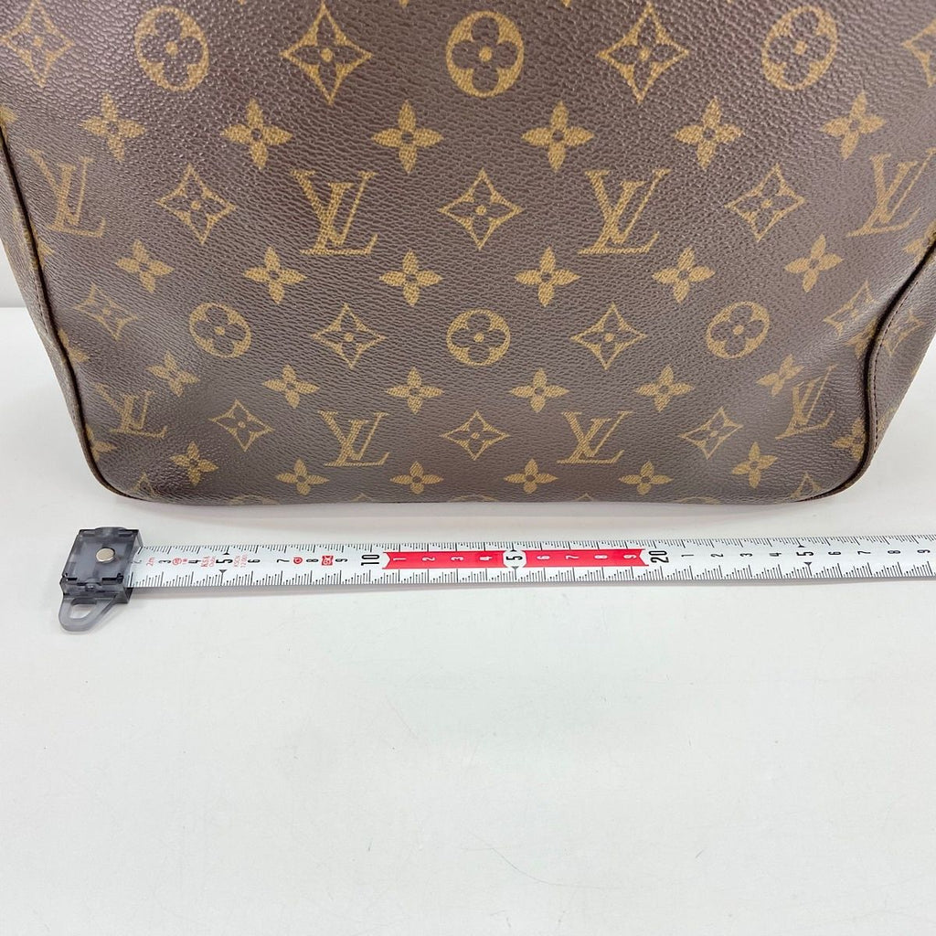 Louis Vuitton Handbag Looping GM — view 4