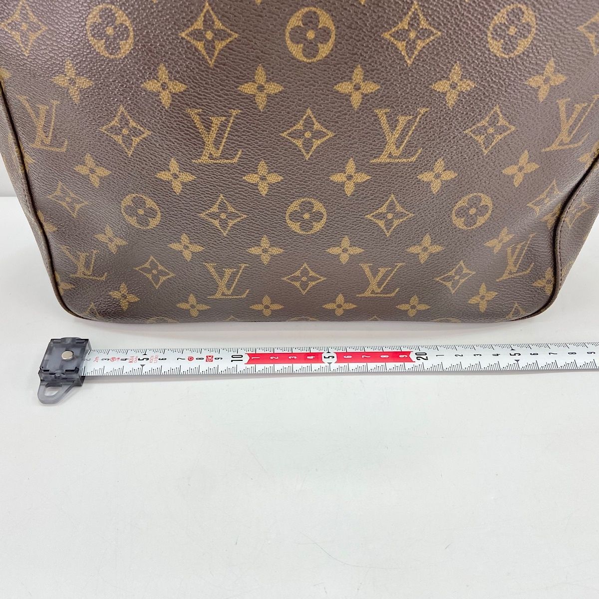 Louis Vuitton Handbag Looping GM — view 4