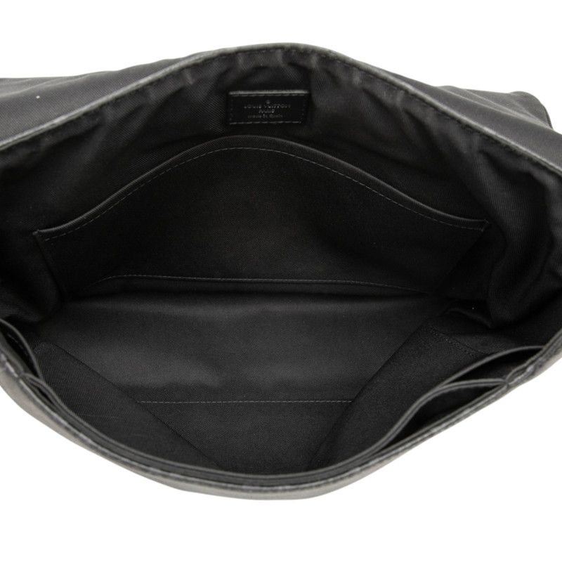 Louis Vuitton Monogram Eclipse District MM NM Crossbody Shoulder Bag Black — view 4