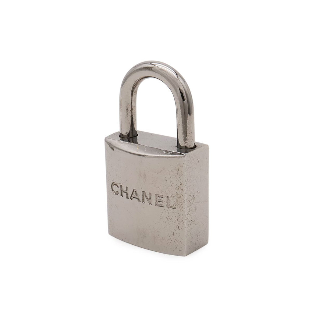 Chanel Padlock Key New Travel Line Carry Case Metal Silver — view 3