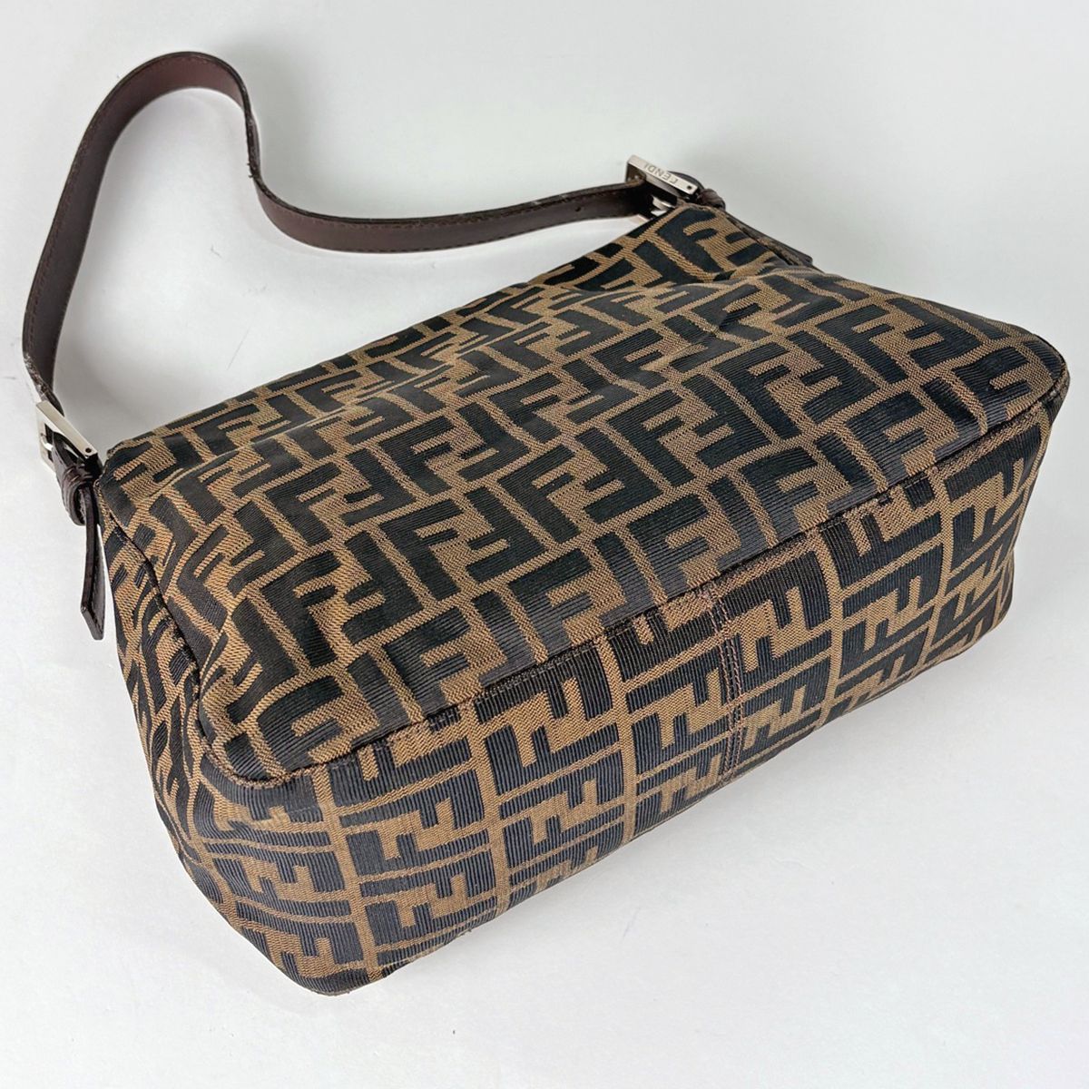 Fendi Shoulder Bag Zucca Pattern Mamma Baguette Canvas Brown — view 2