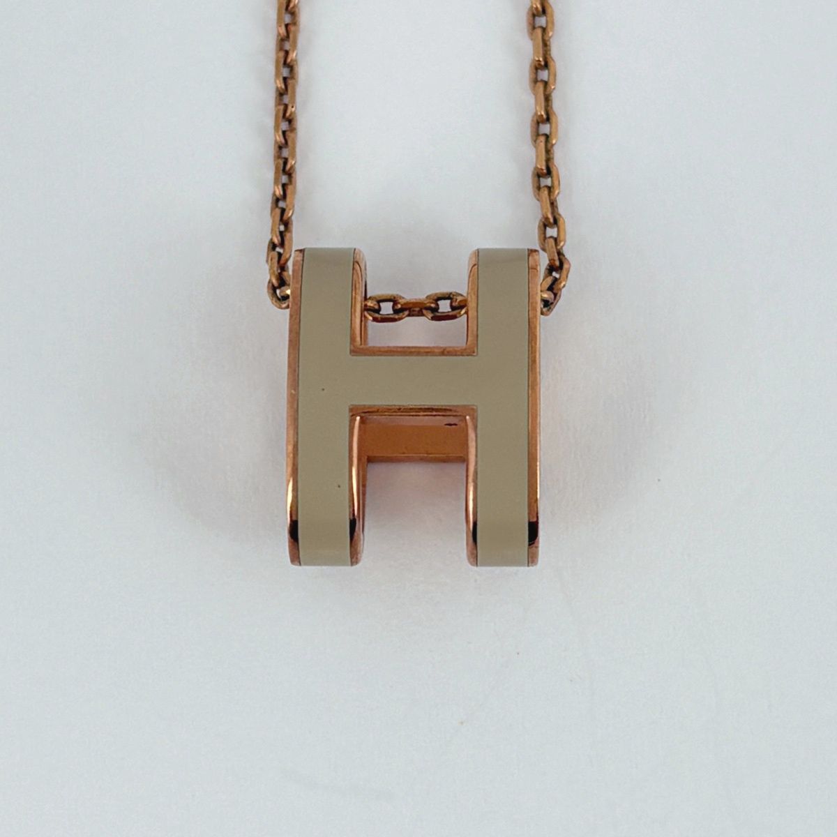 Hermes Pop H Necklace Beige Gold — view 2