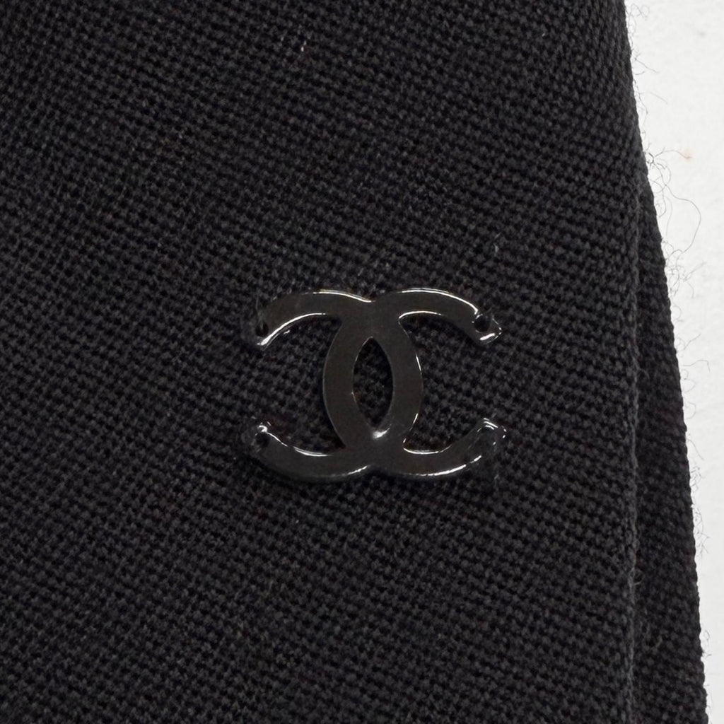 Chanel Vintage Wool CC Logo Tuck Button Peak Lapel Jacket Black 34 — view 6