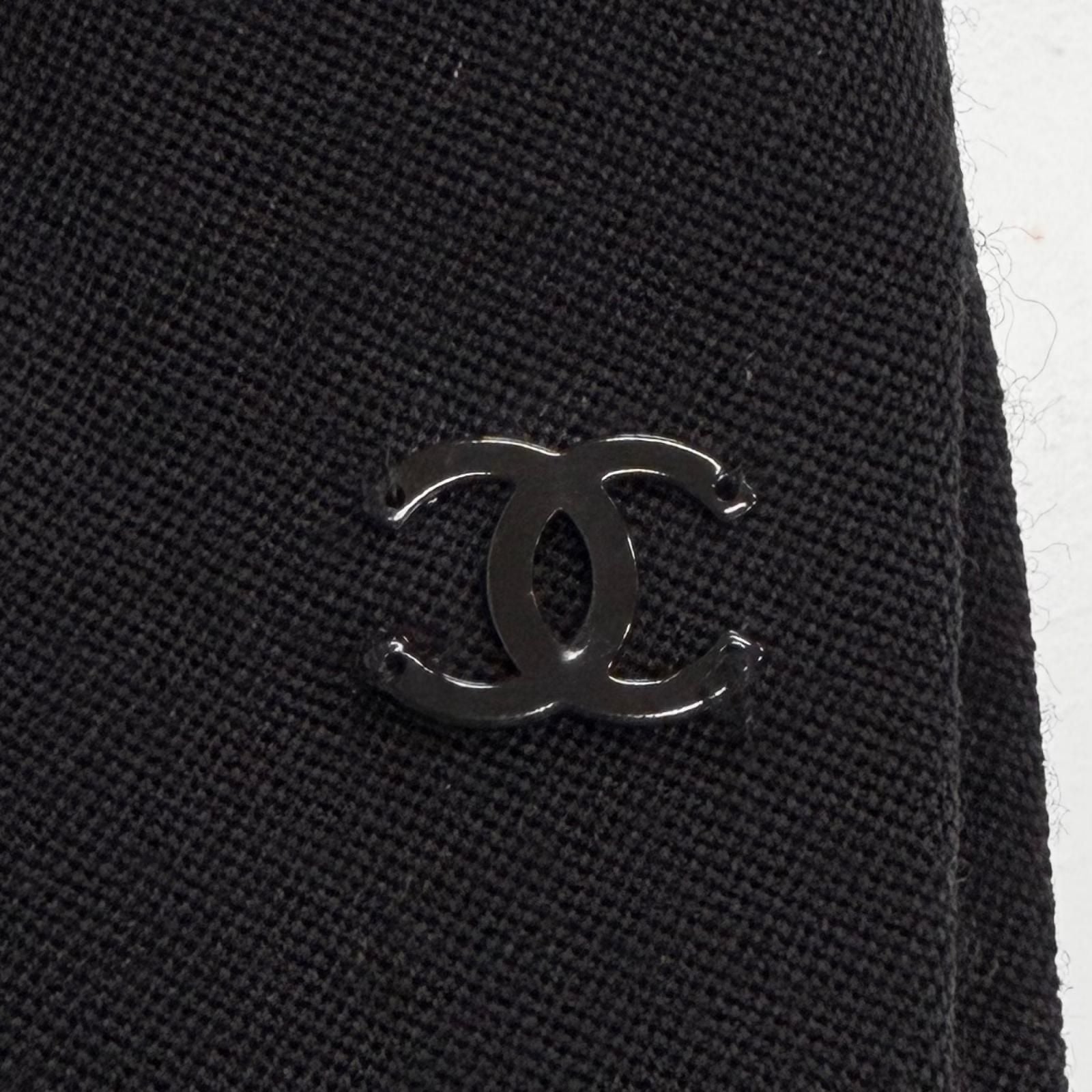 Chanel Vintage Wool CC Logo Tuck Button Peak Lapel Jacket Black 34 — view 6