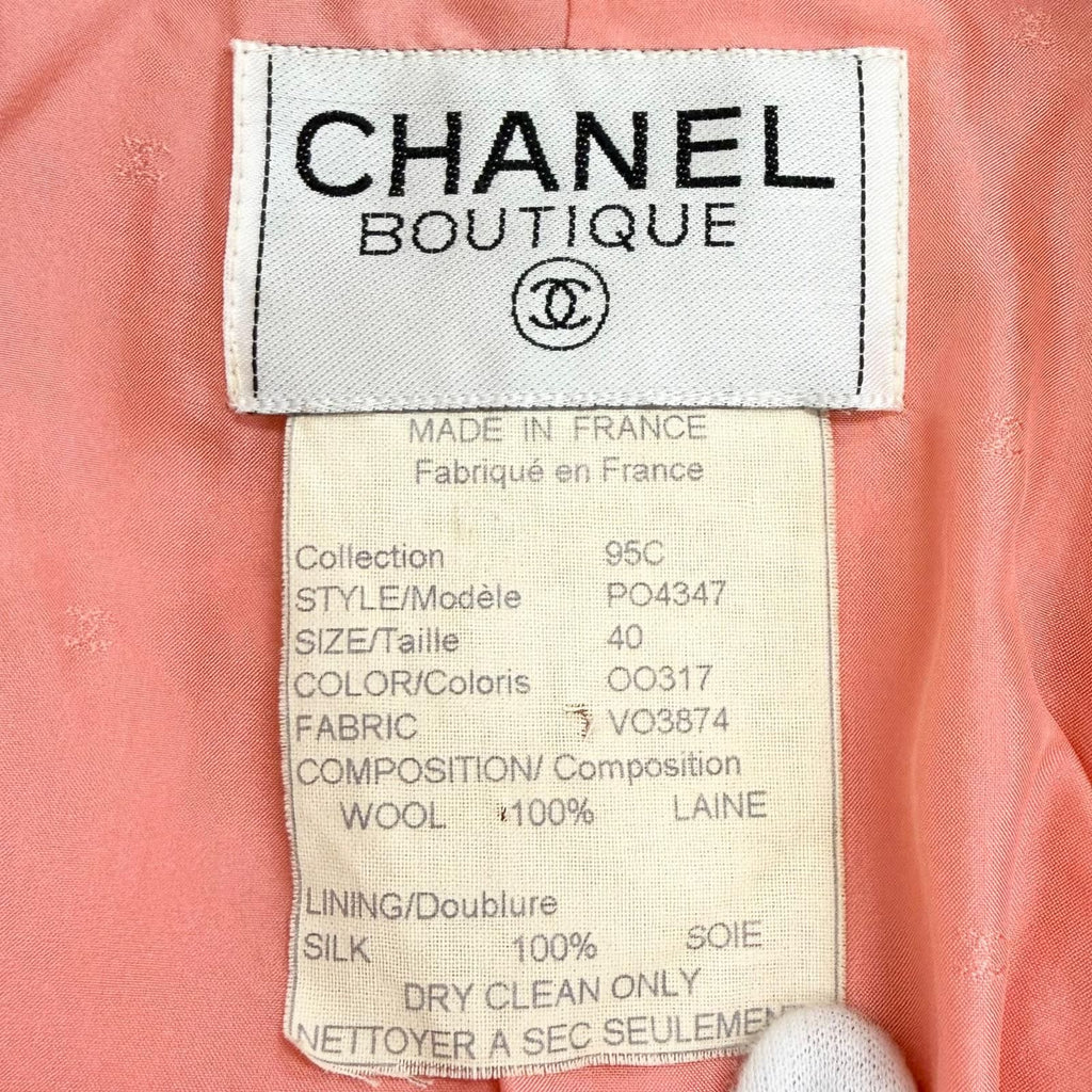 Chanel Vintage 95c Wool CC Logo Mirror Button Short Jacket Pink 40 French — view 7