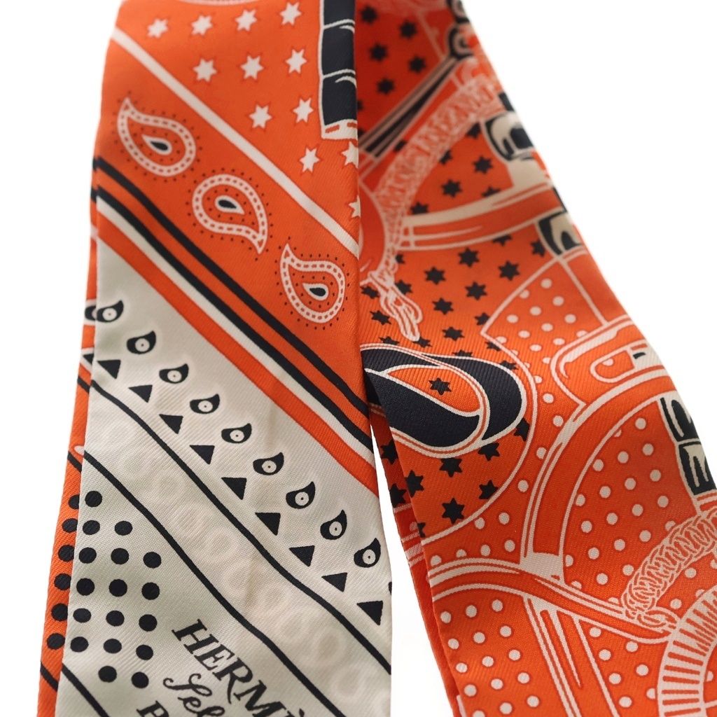 Hermes Eperon D'or Cut Apron Cut Bandana Pattern Silk Scarf Orange White — view 2