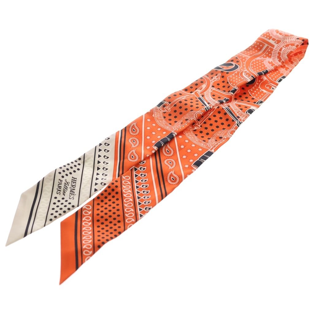 Hermes Eperon D'or Cut Apron Cut Bandana Pattern Silk Scarf Orange White — view 5