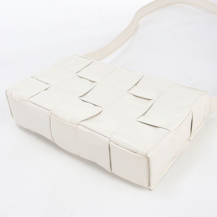 Bottega Veneta Cassette Shoulder Bag Calf — view 2