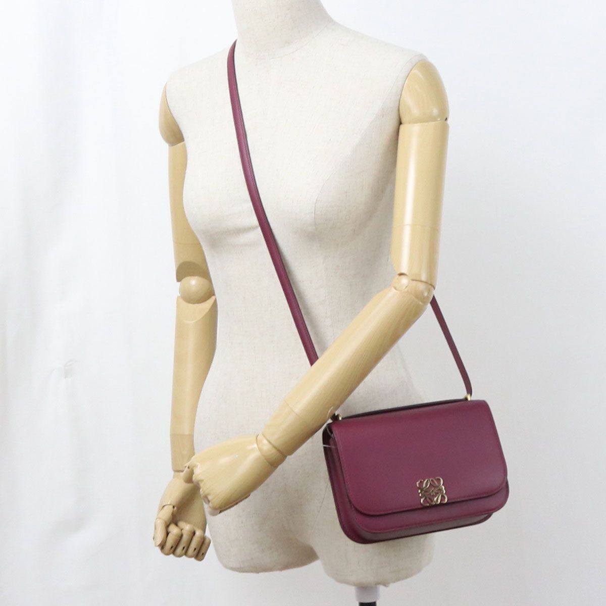 Loewe Small Goya Shoulder Bag Calf — view 8