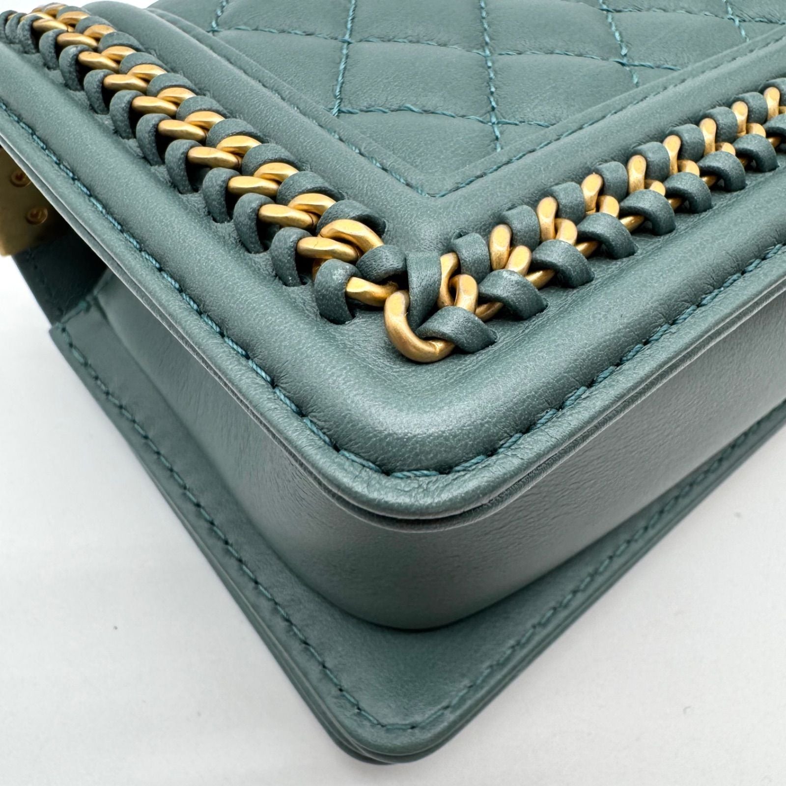 Chanel Shoulder Bag Boy Top Handle CC Logo Leather — view 8