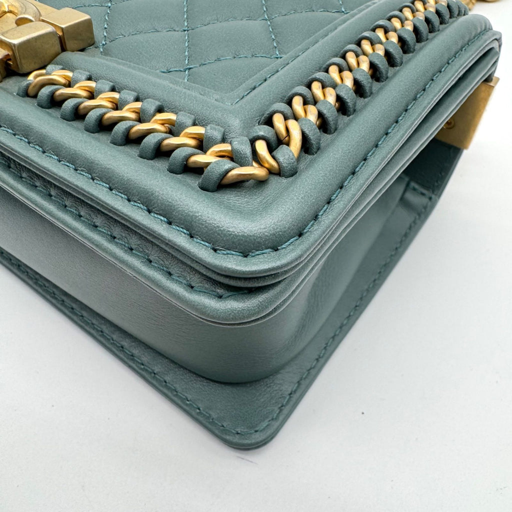Chanel Shoulder Bag Boy Top Handle CC Logo Leather — view 7