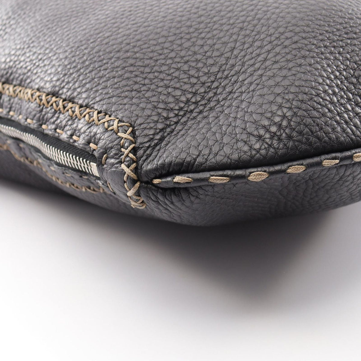 Fendi Shoulder Bag Selleria Black Leather — view 5
