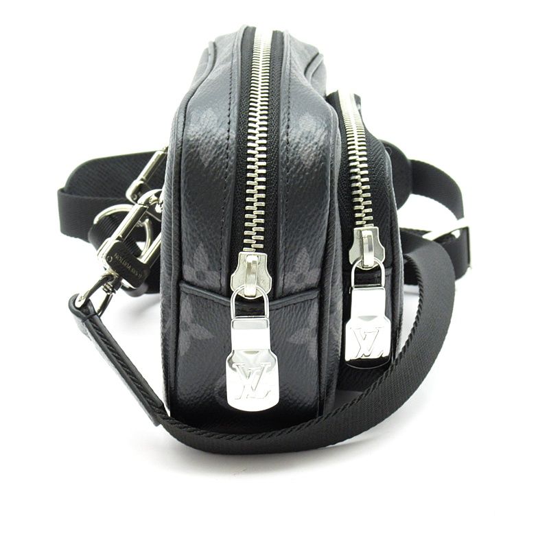 Louis Vuitton Outdoor Pochette Taigarama Monogram Eclipse Shoulder Bag Noir — view 5