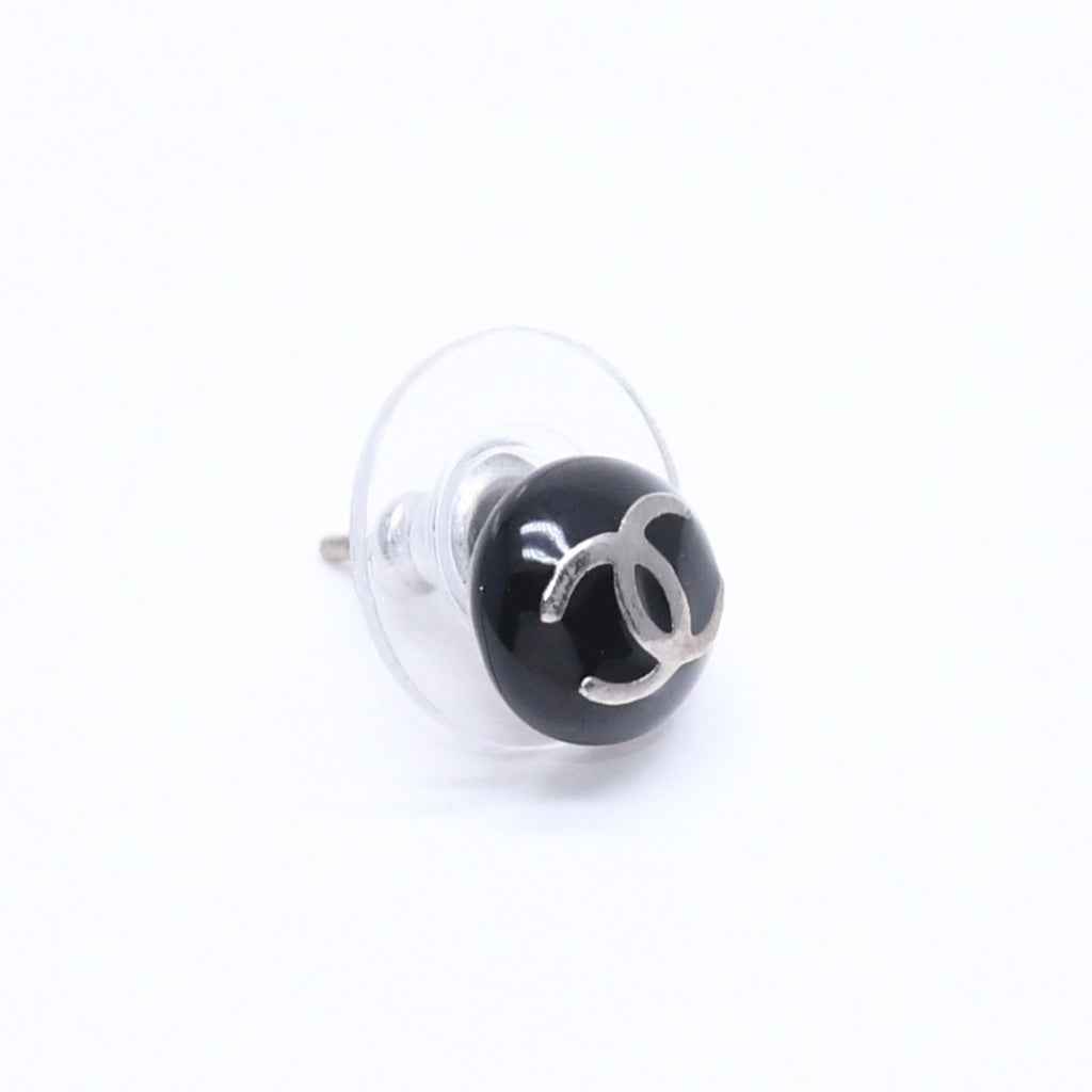 Chanel Button Earrings CC Logo Black Silver 03 — view 3