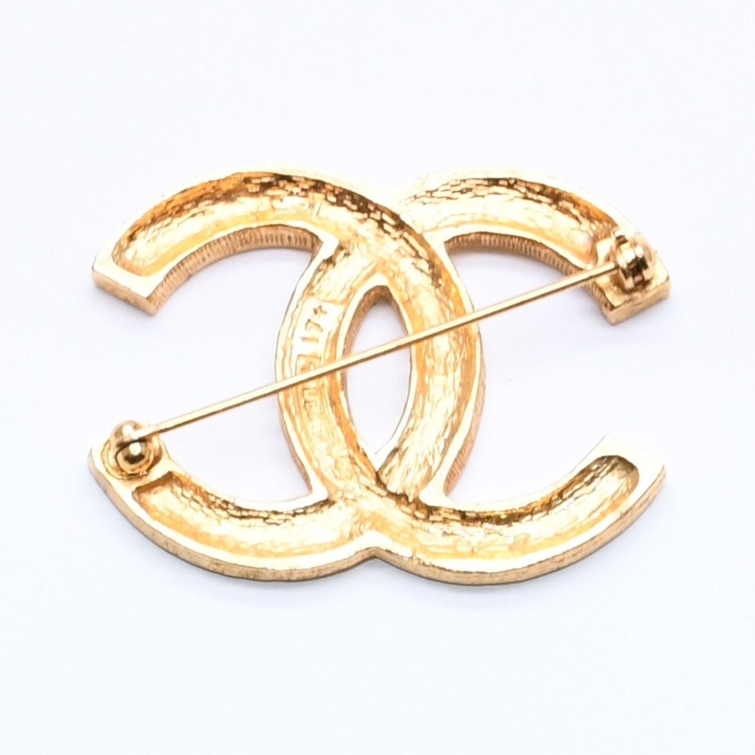 Chanel Brooch Rhinestone CC Logo Gold — view 8