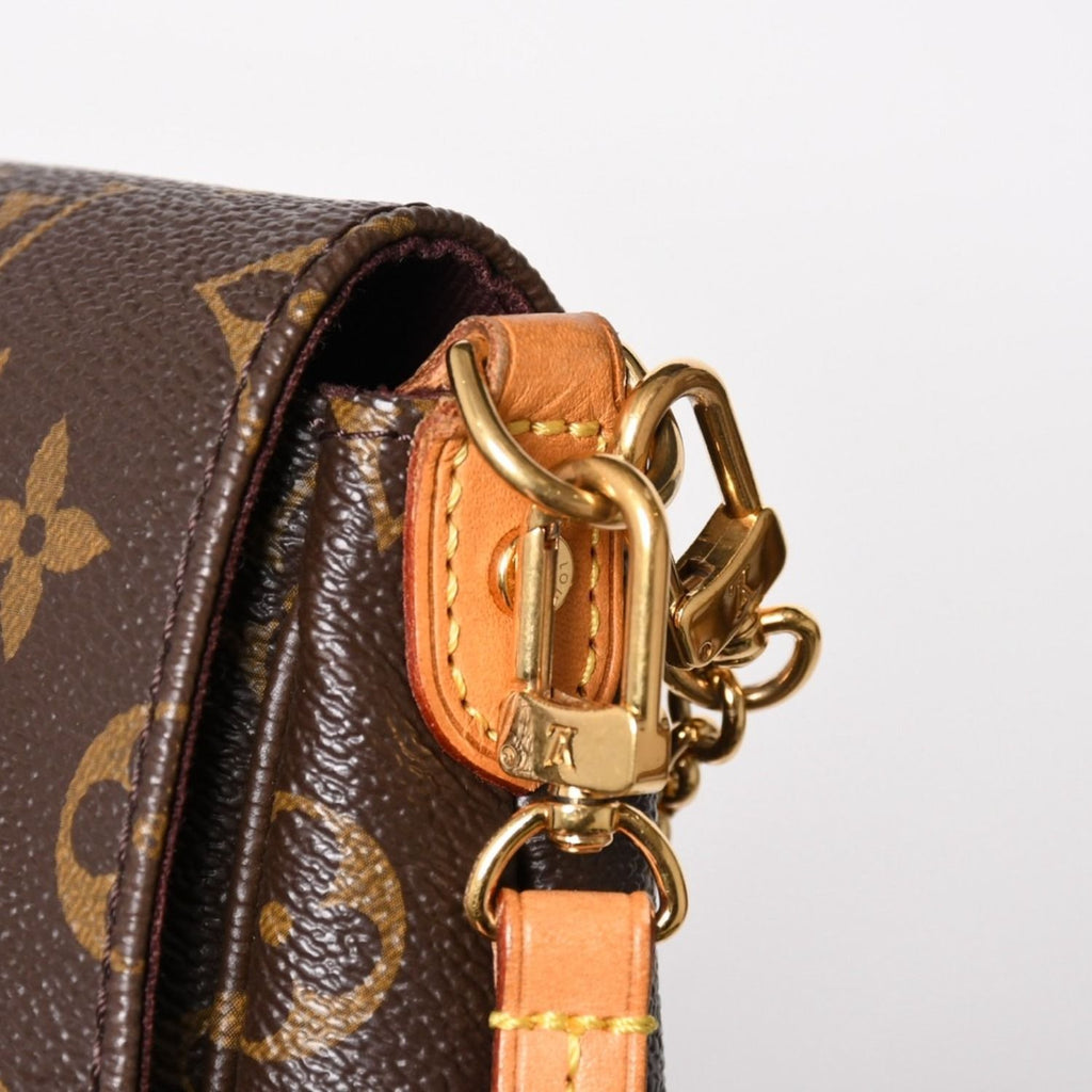 Louis Vuitton Favorite MM 2-Way Shoulder Bag Monogram Brown — view 4