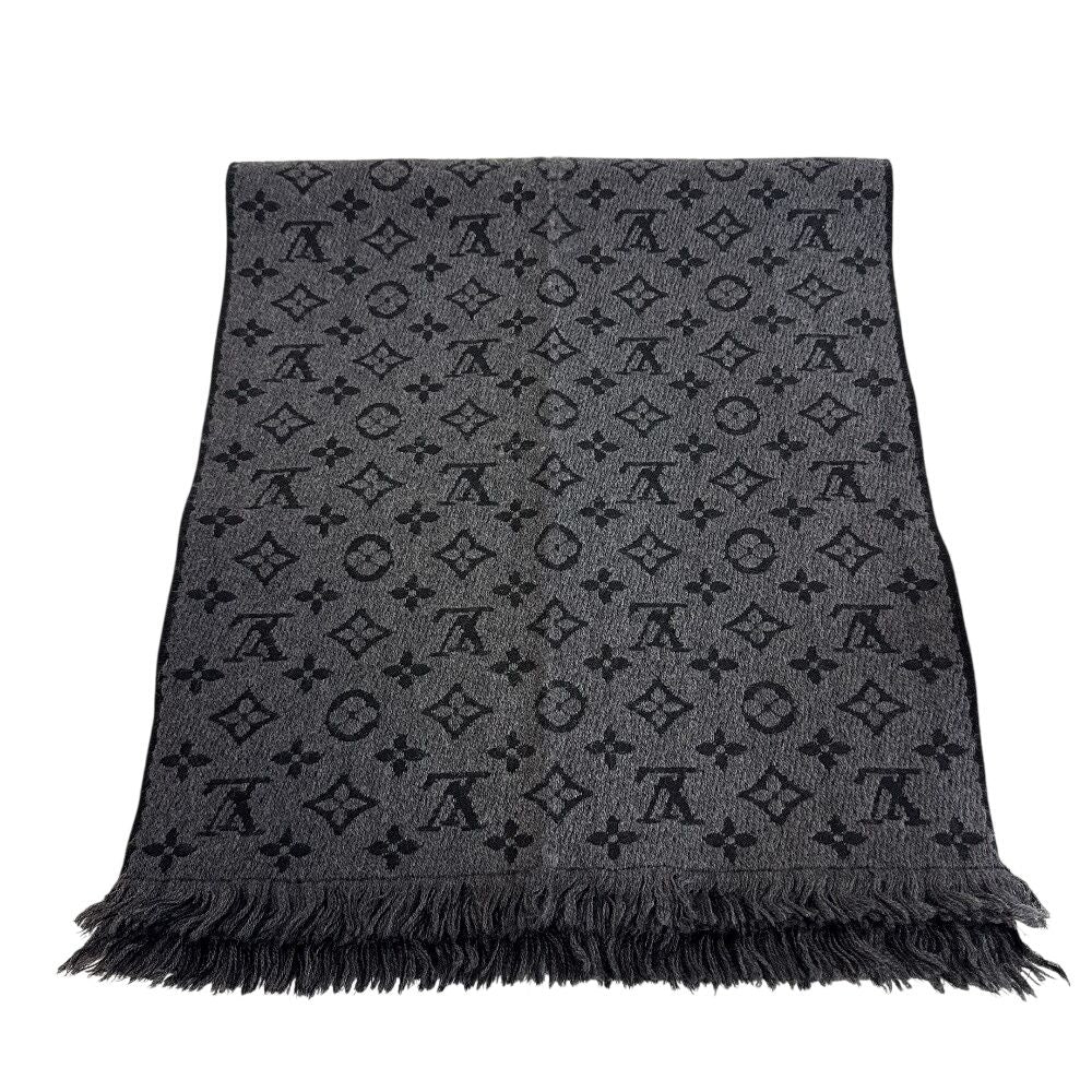 Louis Vuitton Echarpe Monogram Classic Scarf — view 3