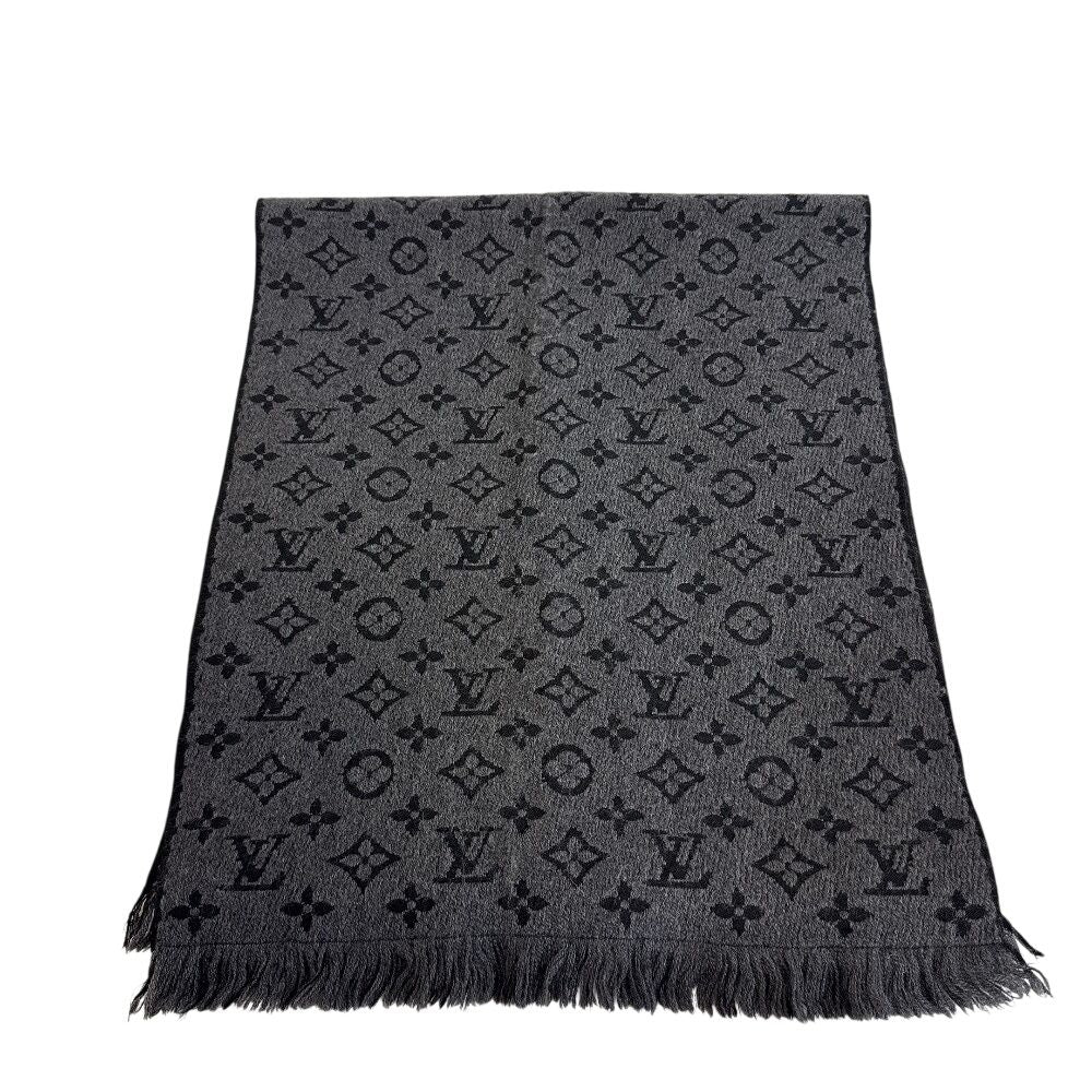 Louis Vuitton Echarpe Monogram Classic Scarf