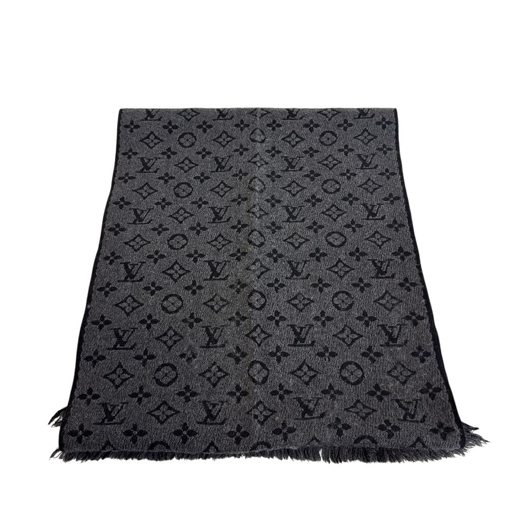 Louis Vuitton Echarpe Monogram Classic Scarf — view 4