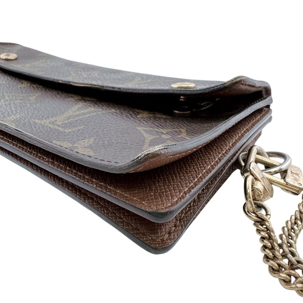 Louis Vuitton Portefeuille Accordion Monogram Wallet — view 3
