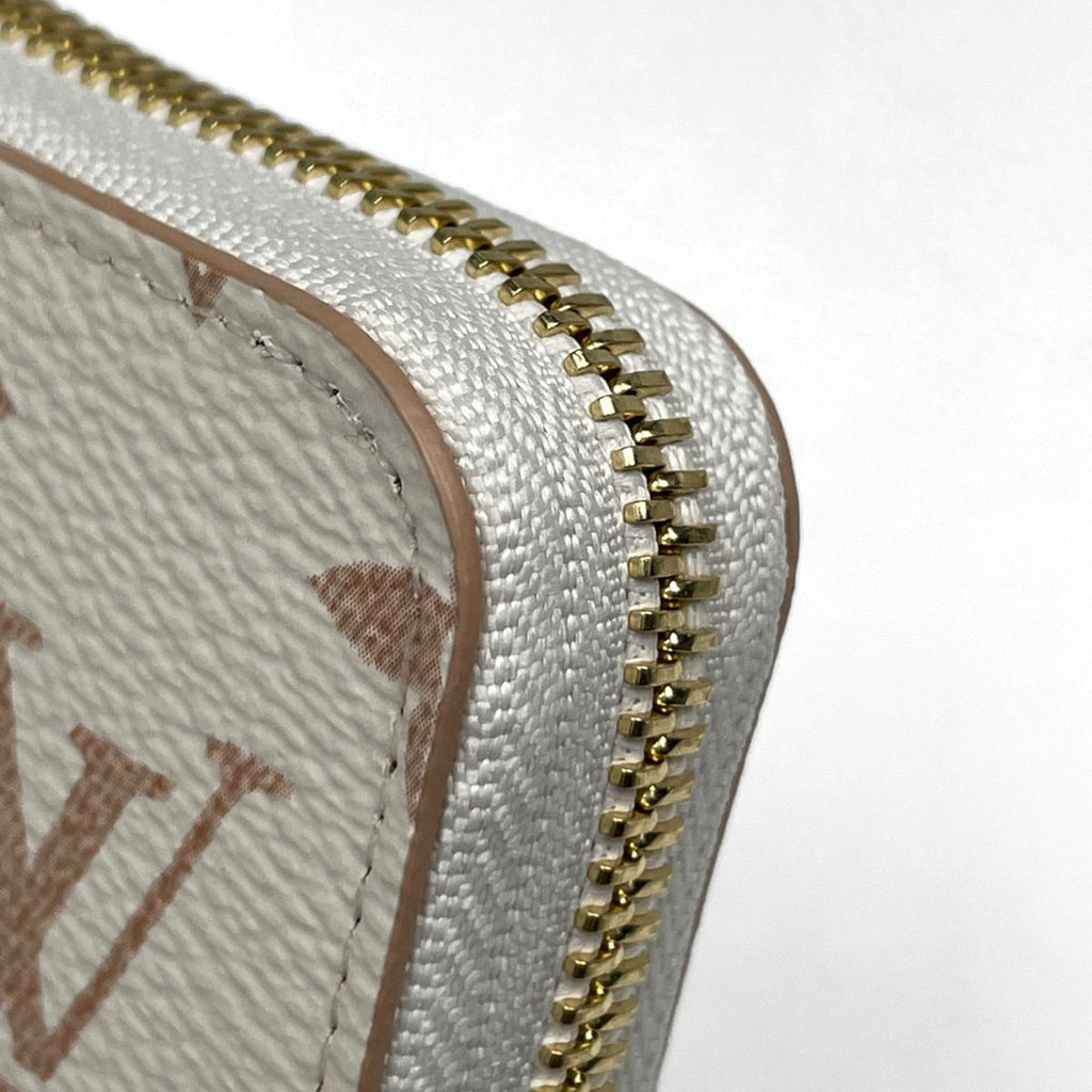Louis Vuitton Zippy Wallet Zip Around Monogram Dune — view 4