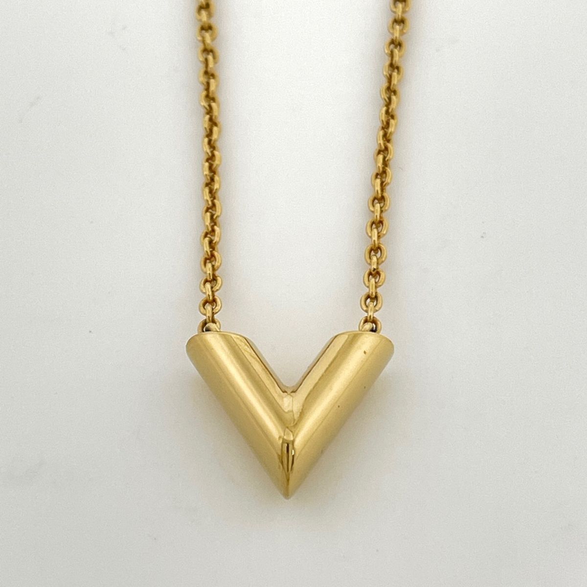 Louis Vuitton Essential Necklace Gold Plated — view 2