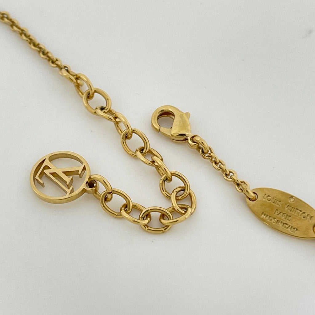Louis Vuitton Essential Necklace Gold Plated — view 3