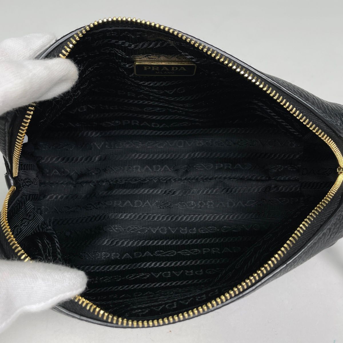 Prada Makeup Pouch Leather Nero — view 6